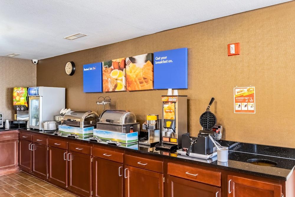 Comfort Inn & Suites Cincinnati Eastgate מראה חיצוני תמונה