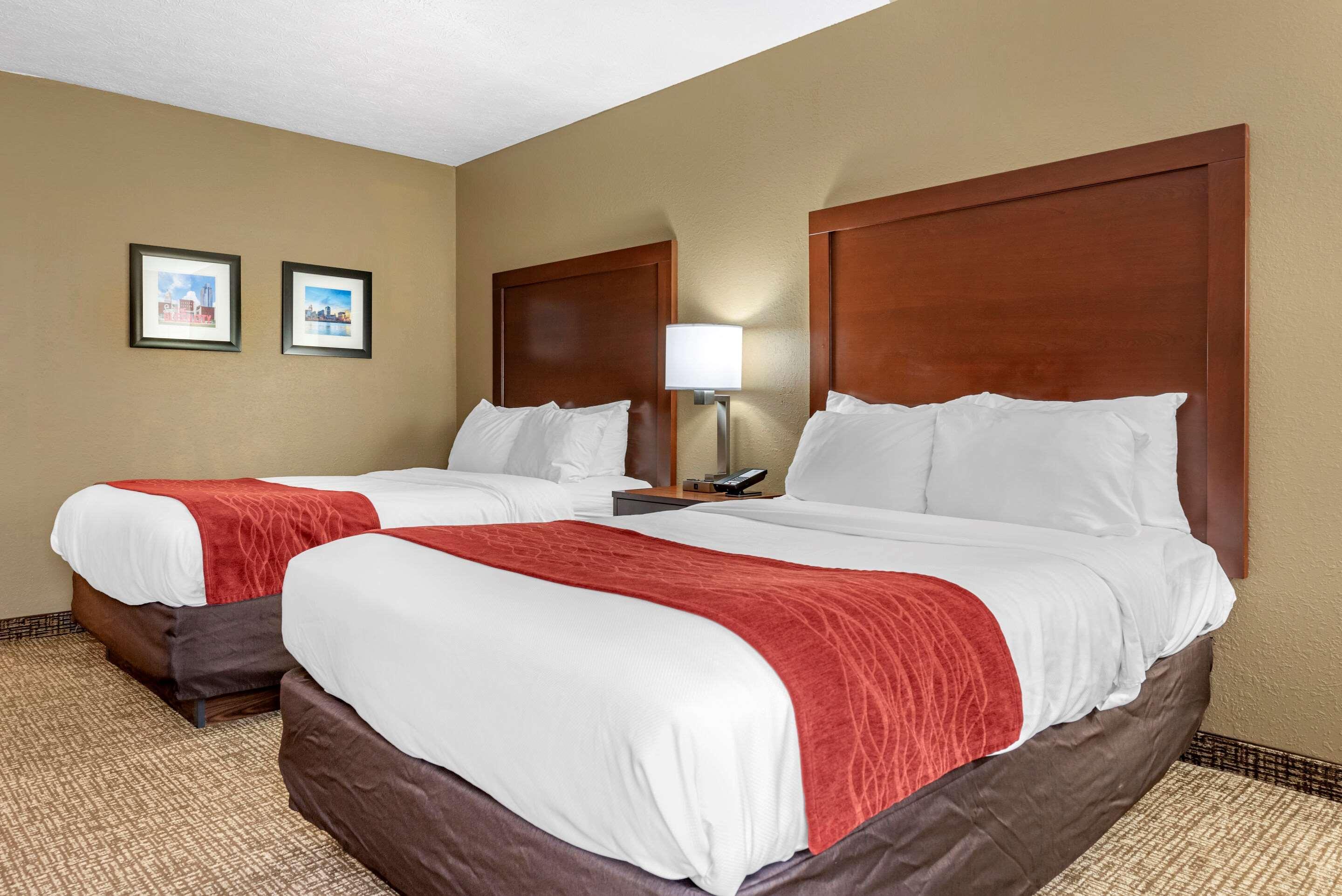 Comfort Inn & Suites Cincinnati Eastgate מראה חיצוני תמונה