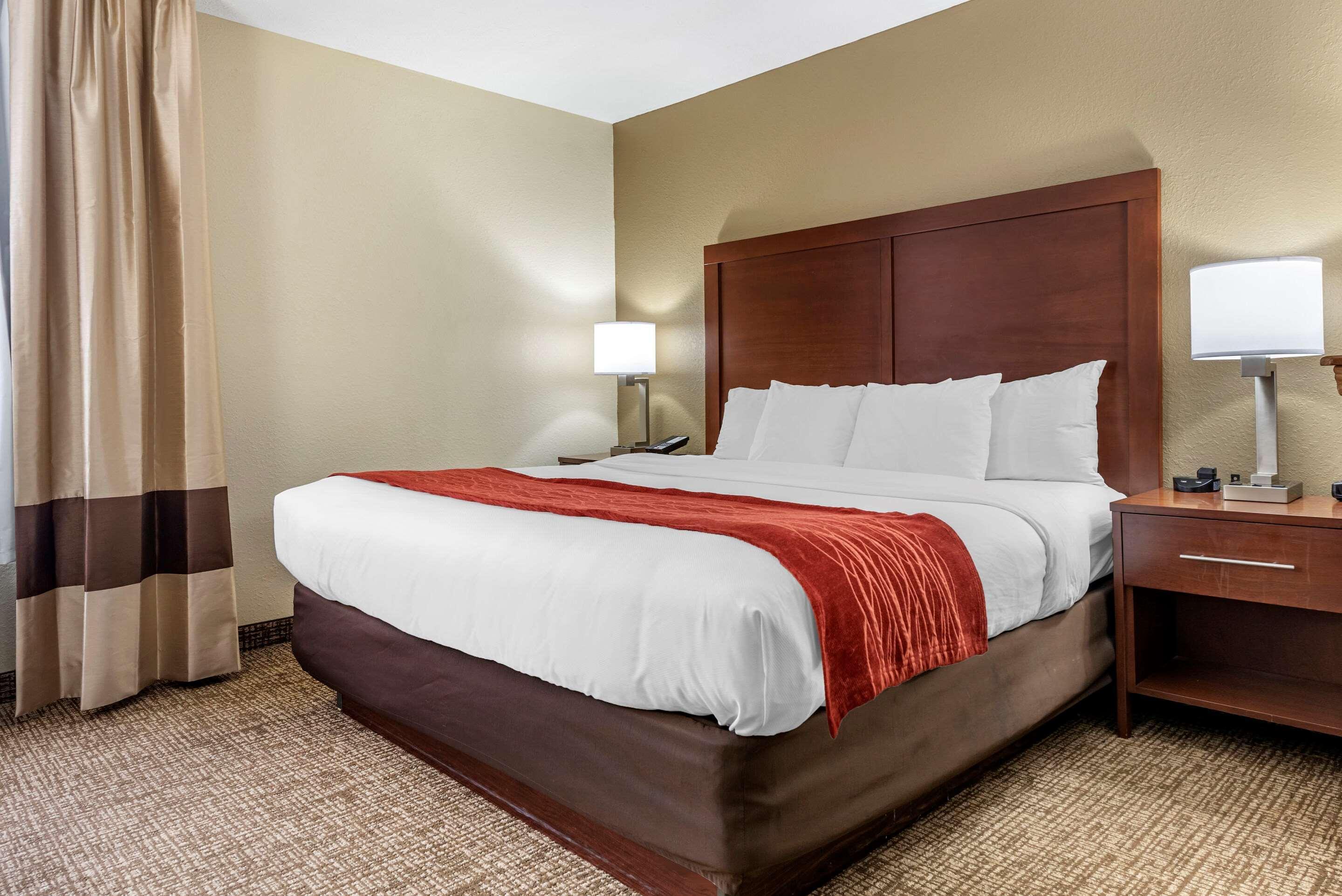 Comfort Inn & Suites Cincinnati Eastgate מראה חיצוני תמונה