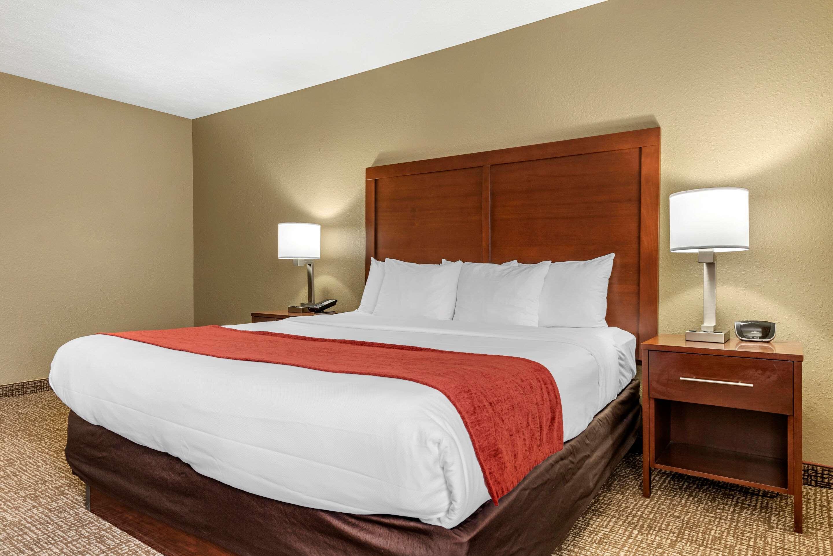 Comfort Inn & Suites Cincinnati Eastgate מראה חיצוני תמונה