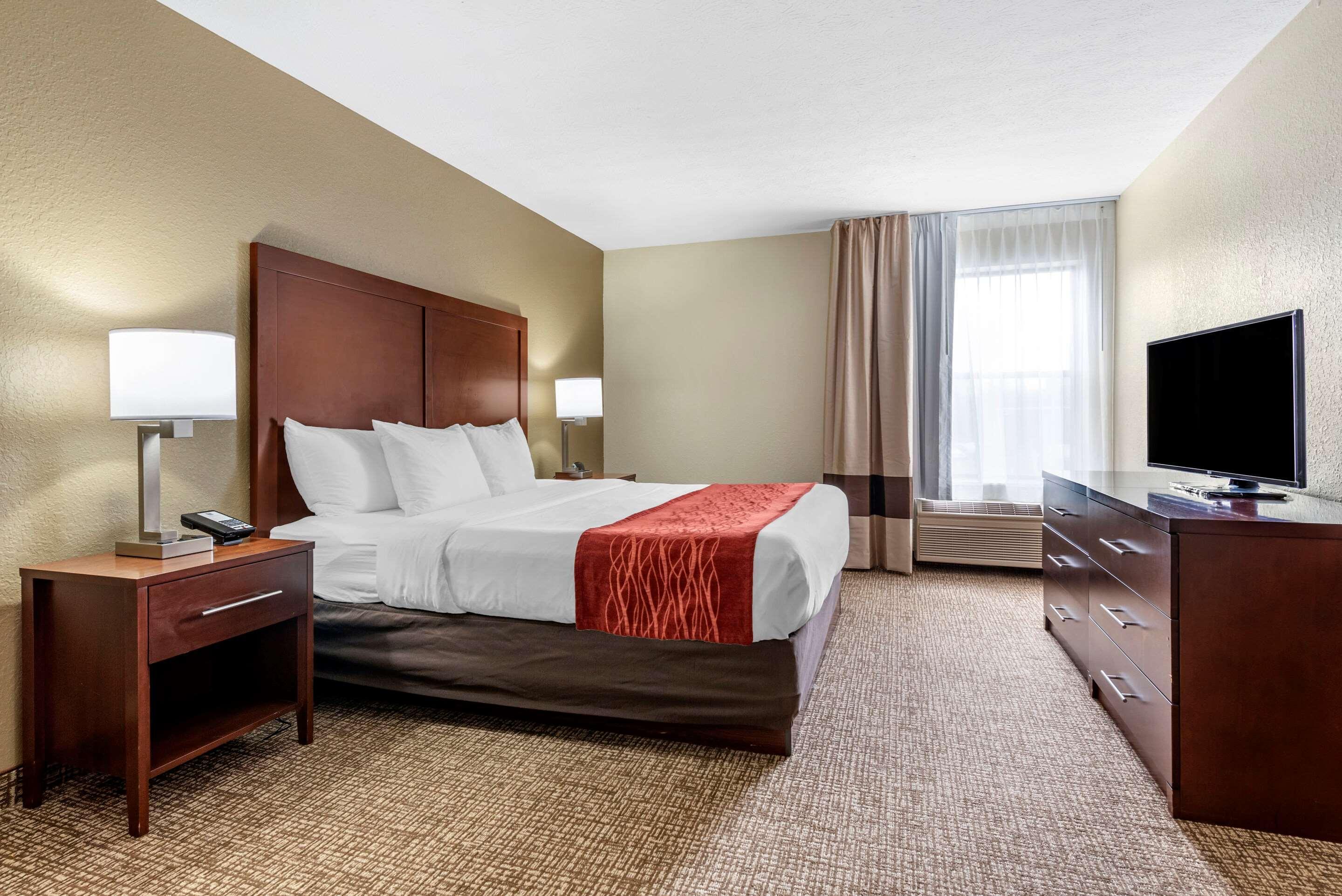 Comfort Inn & Suites Cincinnati Eastgate מראה חיצוני תמונה