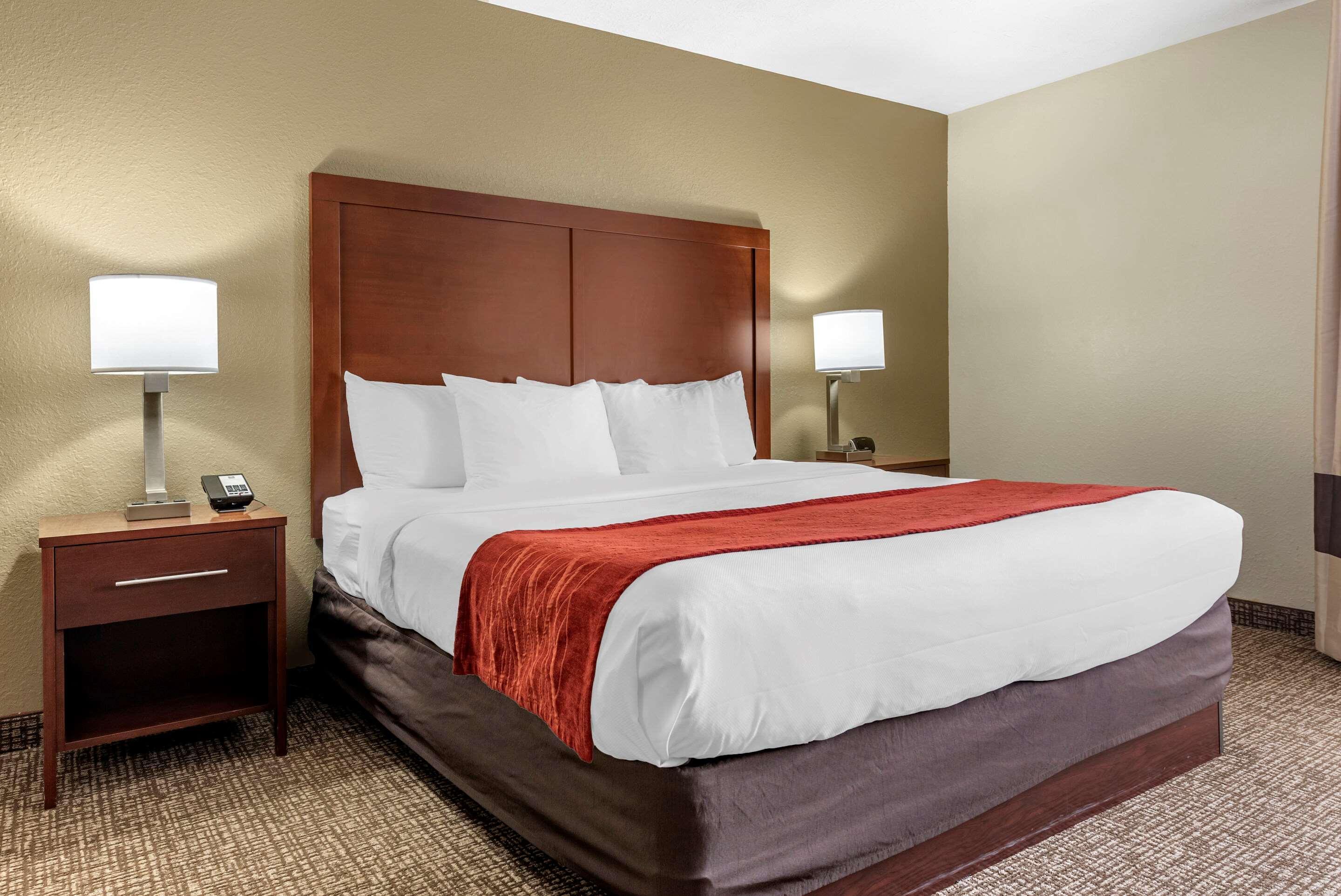 Comfort Inn & Suites Cincinnati Eastgate מראה חיצוני תמונה