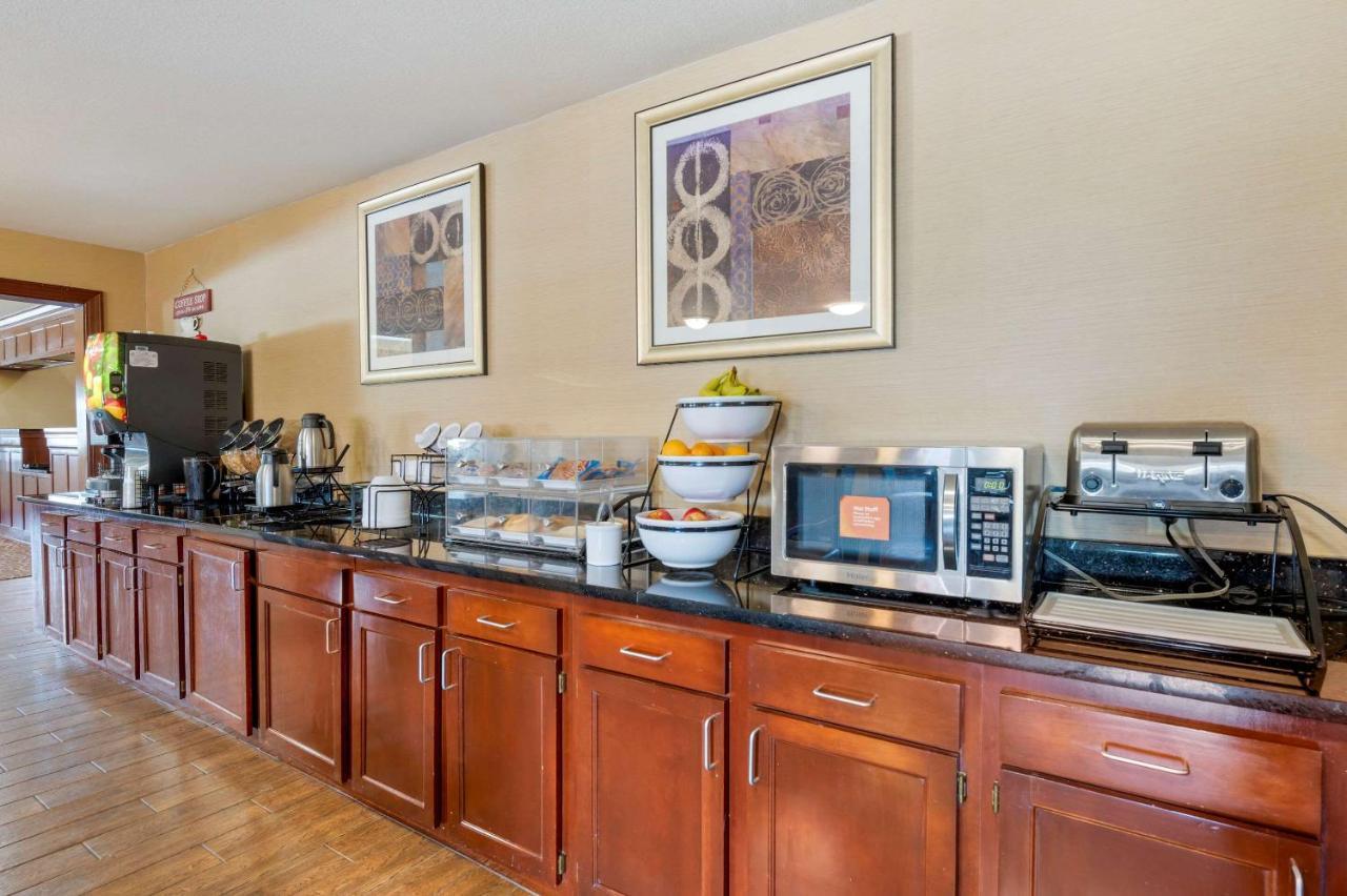 Comfort Inn & Suites Cincinnati Eastgate מראה חיצוני תמונה