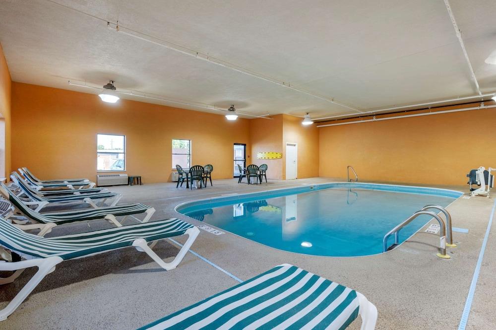 Comfort Inn & Suites Cincinnati Eastgate מראה חיצוני תמונה