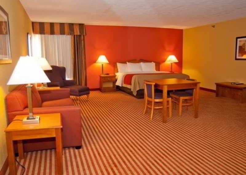 Comfort Inn & Suites Cincinnati Eastgate מראה חיצוני תמונה