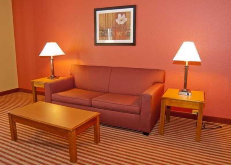 Comfort Inn & Suites Cincinnati Eastgate מראה חיצוני תמונה