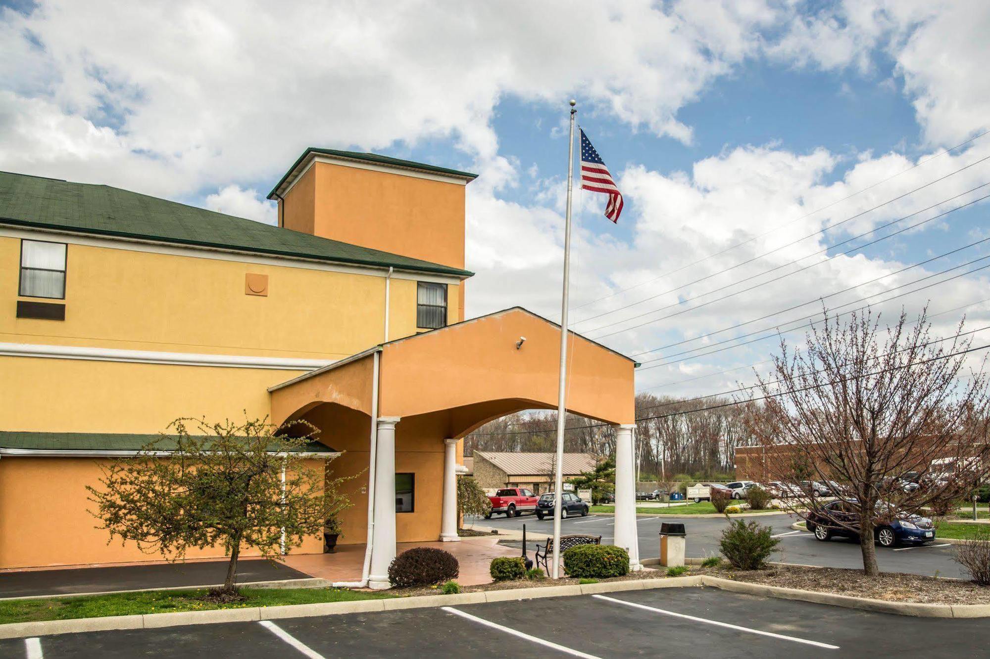 Comfort Inn & Suites Cincinnati Eastgate מראה חיצוני תמונה