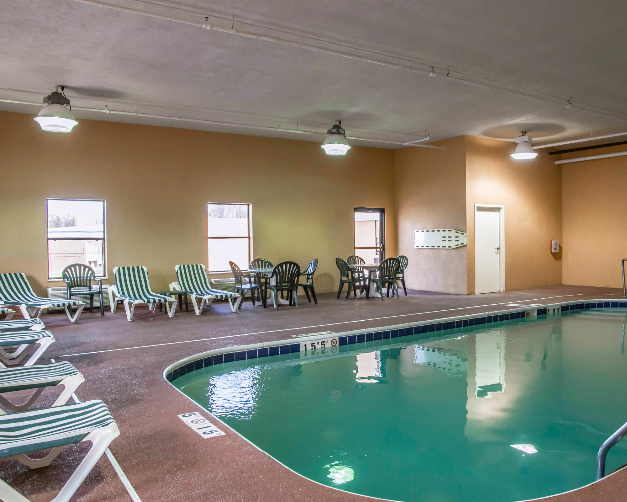 Comfort Inn & Suites Cincinnati Eastgate מראה חיצוני תמונה